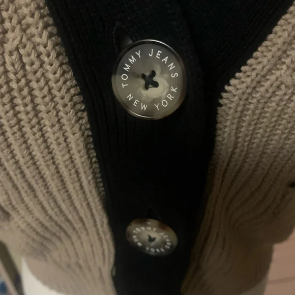 Tommy Jeans Colorblock Cropped Cardigan - Picture 8 of 11